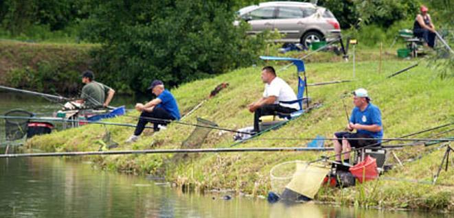 Kod Ribica Acomodação com café da manhã Jasenovac Exterior foto